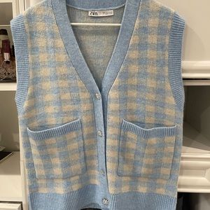 Trendy sweater vest